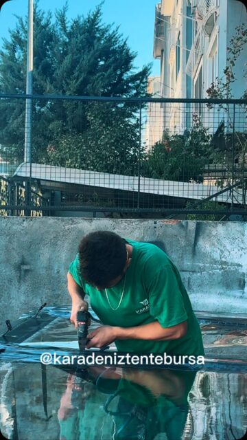 Ustalar iş başında! 🔧💪🏻Fermuarlı şeffaf branda uygulamamızdan montaj anları. ✨